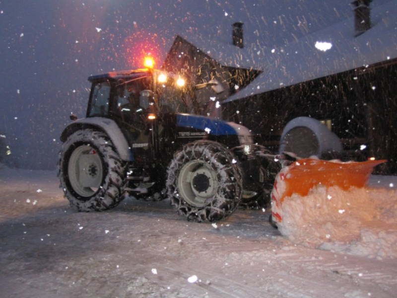 Snow Shovel 03