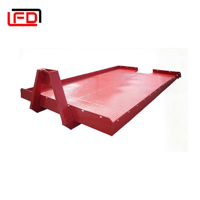 Durable Hook Lift Flatbed: Robust and Adaptable Cargo Transport Solution