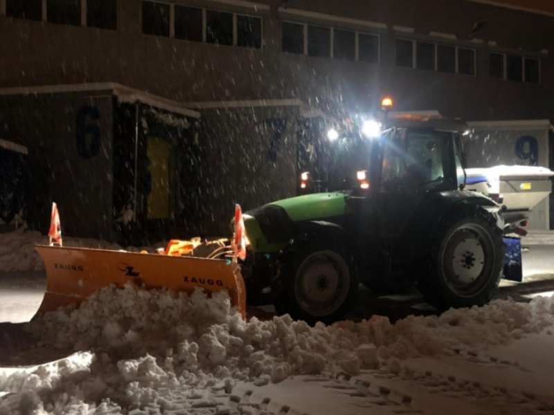 Snow Shovel 06